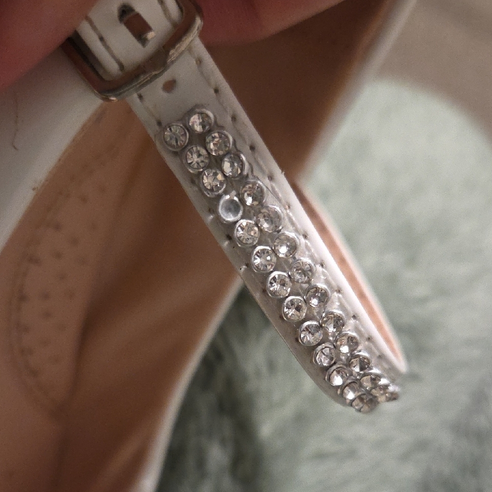 Chic White Kids Dress Shoes with Rhinestone Bow 💓4/$25 - Picture 6 of 6